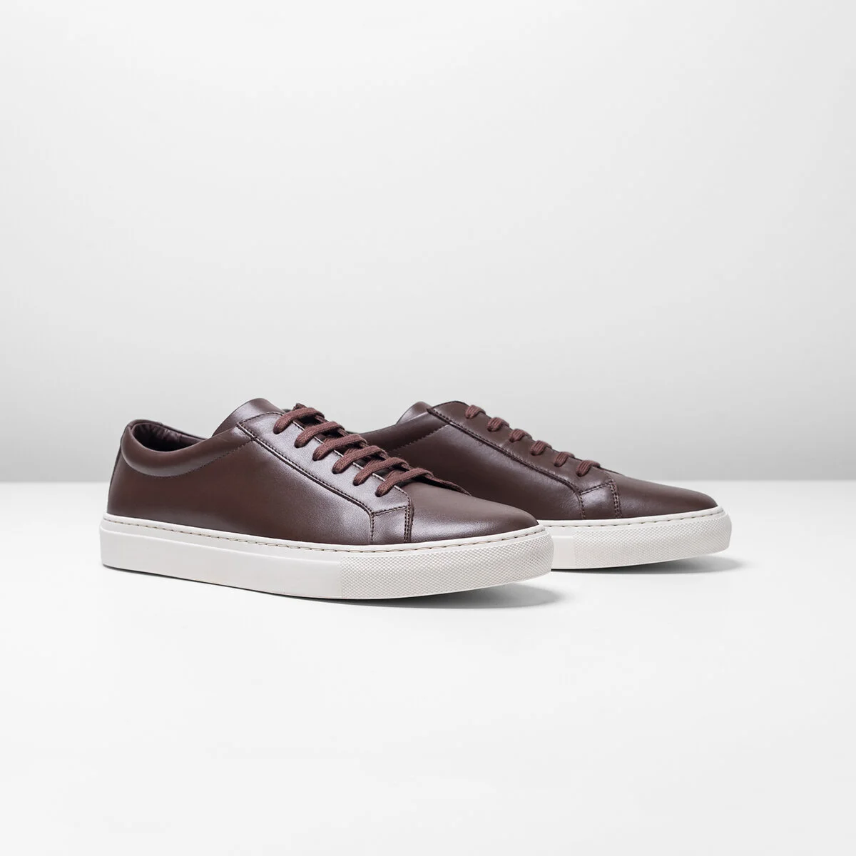 Essential Sneakers - Dark Brown Vintage