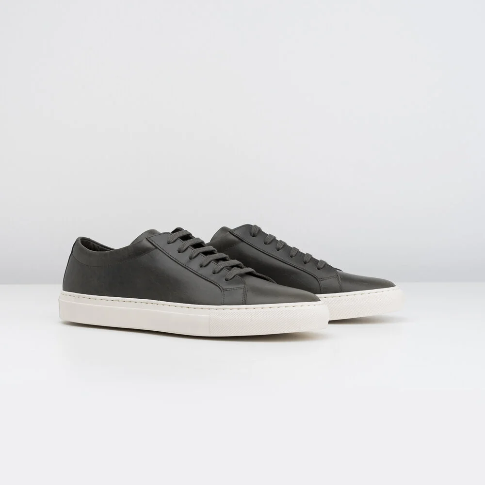 Essential Sneakers - Army Green Vintage