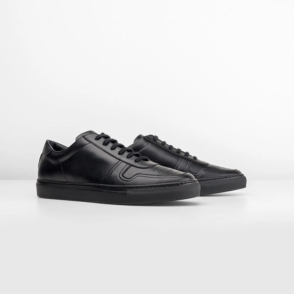 Classic Sneakers - Black