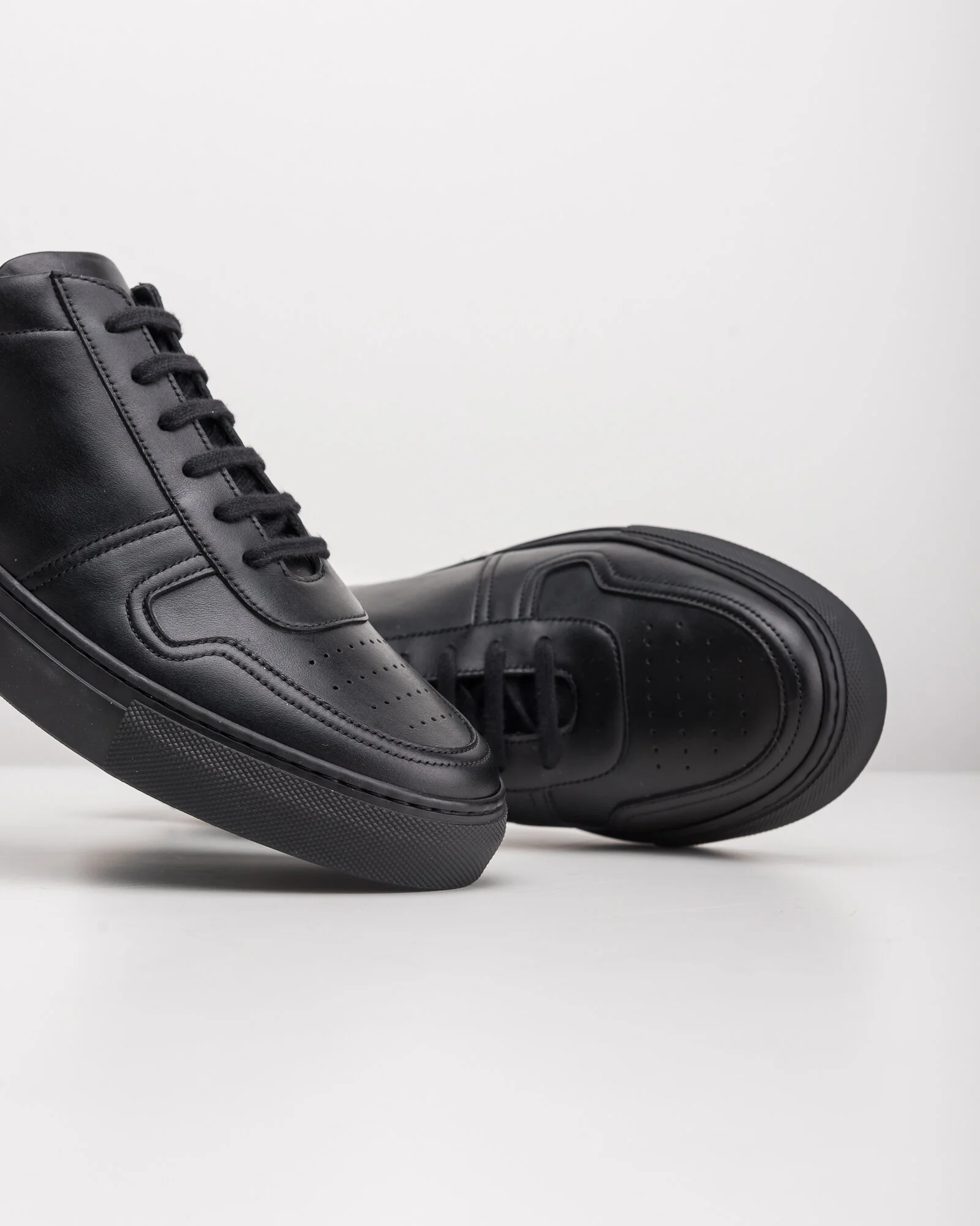 Artisan Lab - Classic Sneakers Black Essential Sneakers - Dark Grey | Artisan Lab main image 4