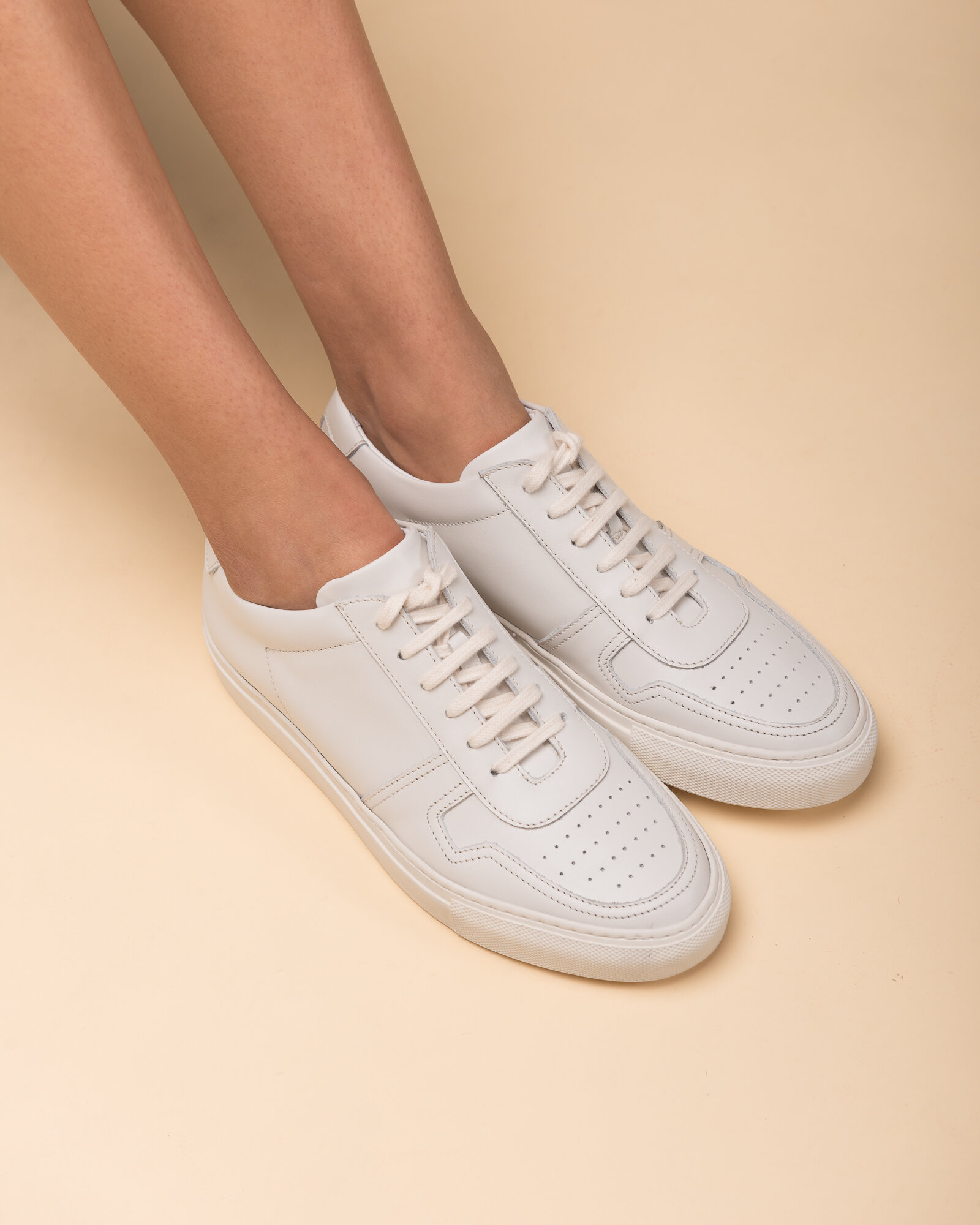 shampoo Annoncør Modtager Women's Classic Sneakers - Off-White | Artisan Lab