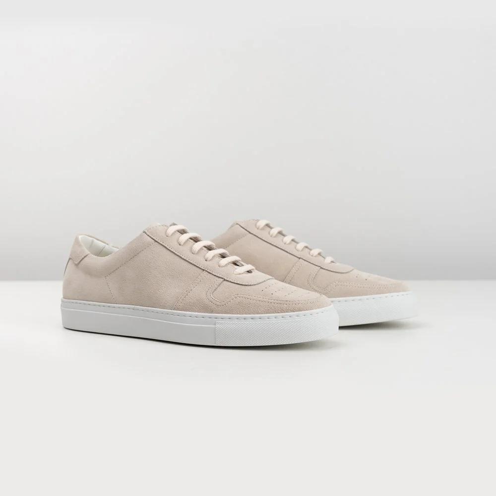 Classic Sneakers - Beige Suede