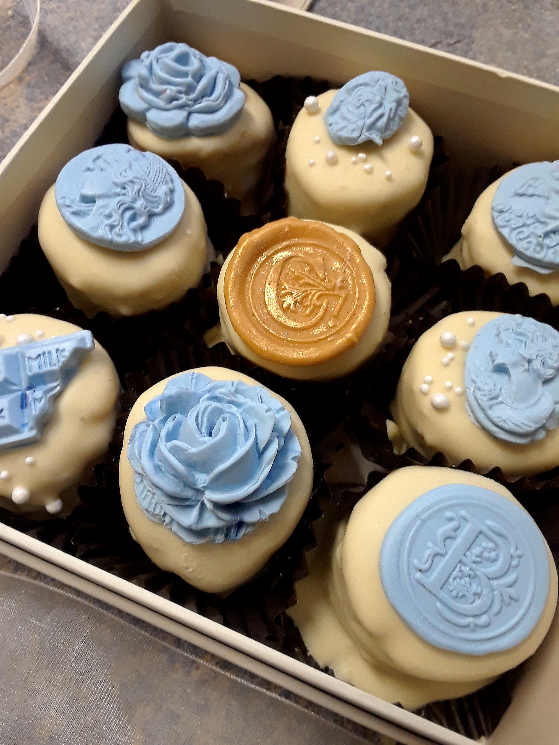 CLICK HERE to place your order for our Petits Fours.