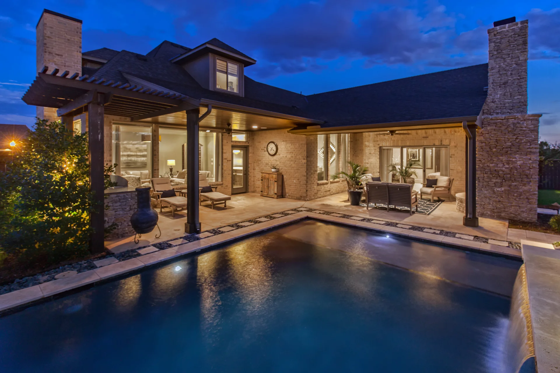 19_Exterior.jpg