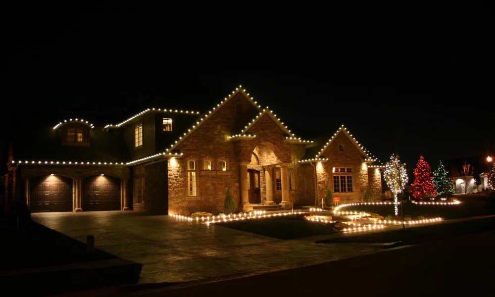 Christmas-Lights-Installation-Installers-Contractors-Wedding-Colorado-Springs-Denver-Castle-Rock-Parker-Aurora-Highlands-Ranch-Castle-Pines-719-963-6267-720-235.jpg