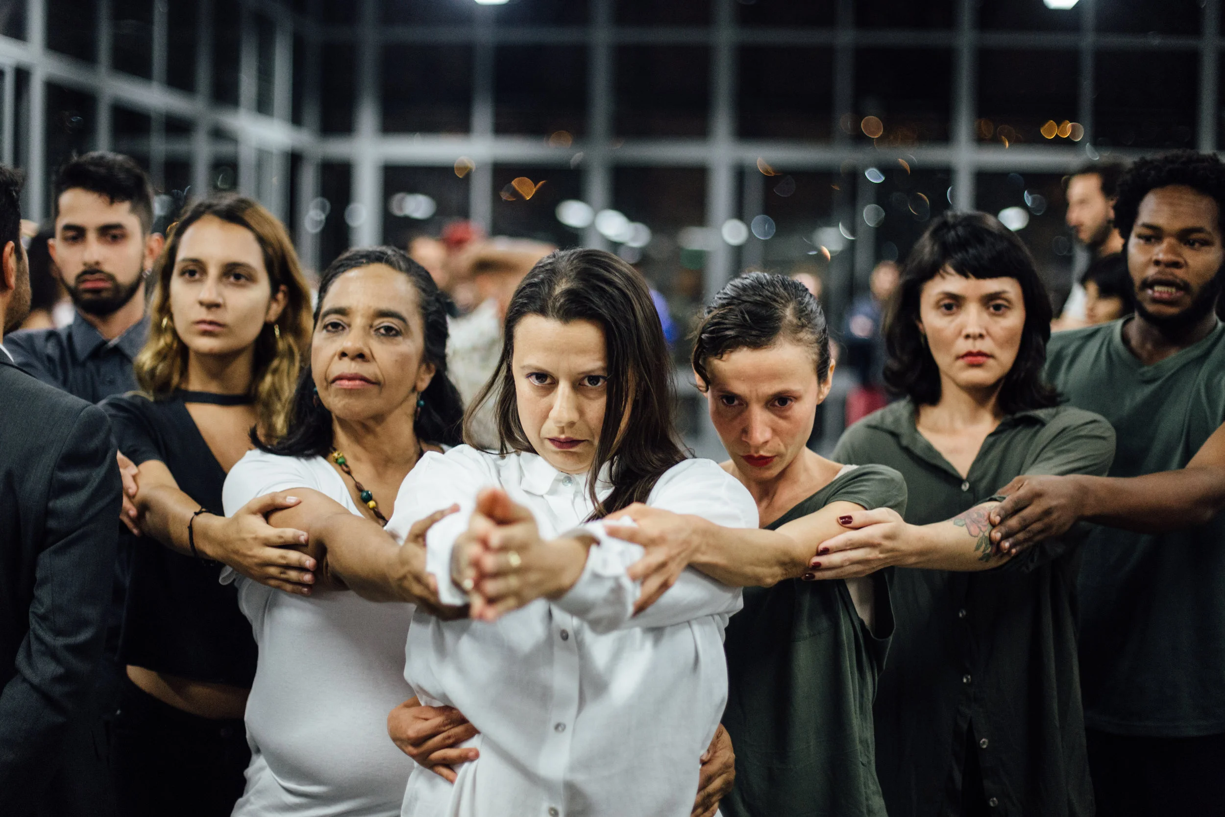 Más Alla del Control /Beyond Control. 2019. Performance presentado en el Museo de Arte Moderno de Medellin (MAMM) en el marco de la exposición. PASADO TIEMPO FUTURO. Arte en Colombia en el siglo XXI. Photo courtesy of the artist.