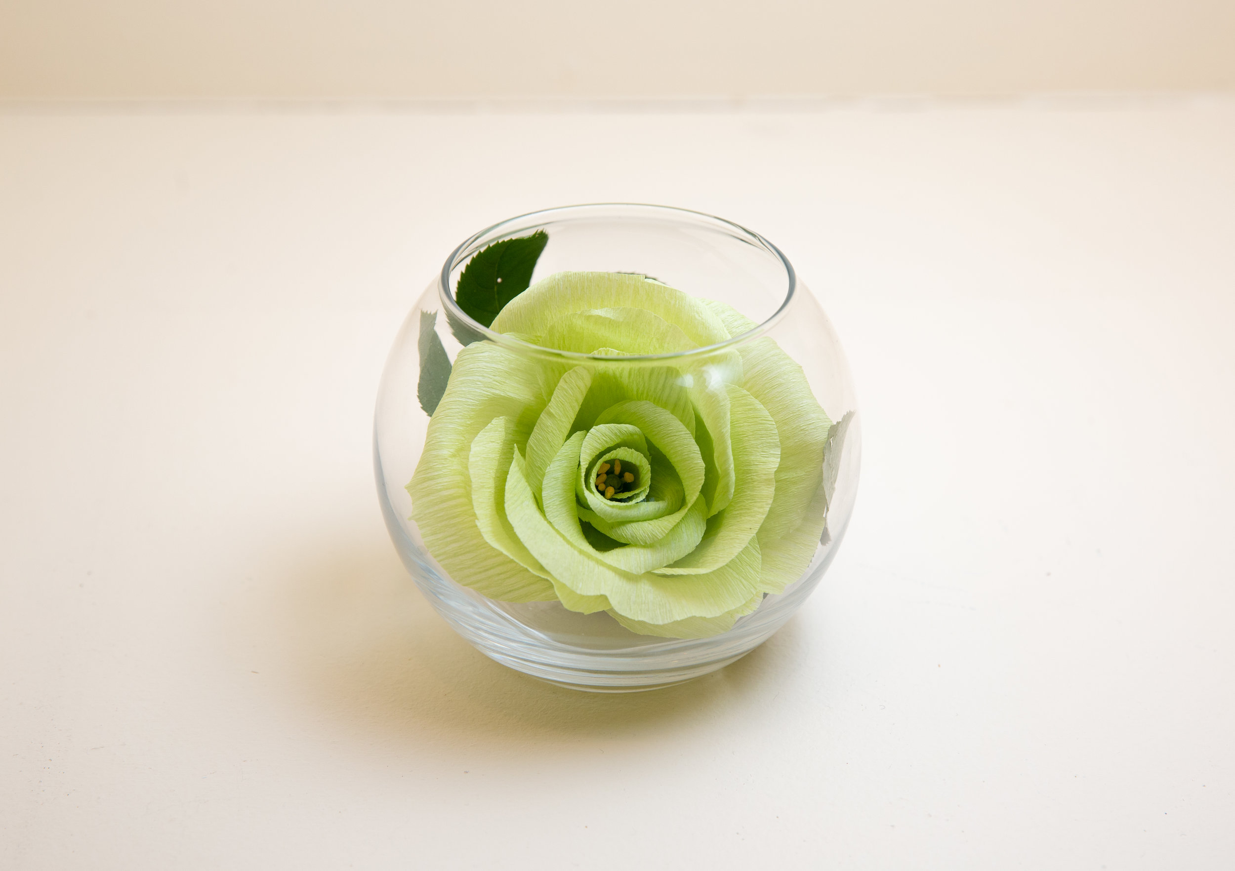 Flower Vase: Green Rose