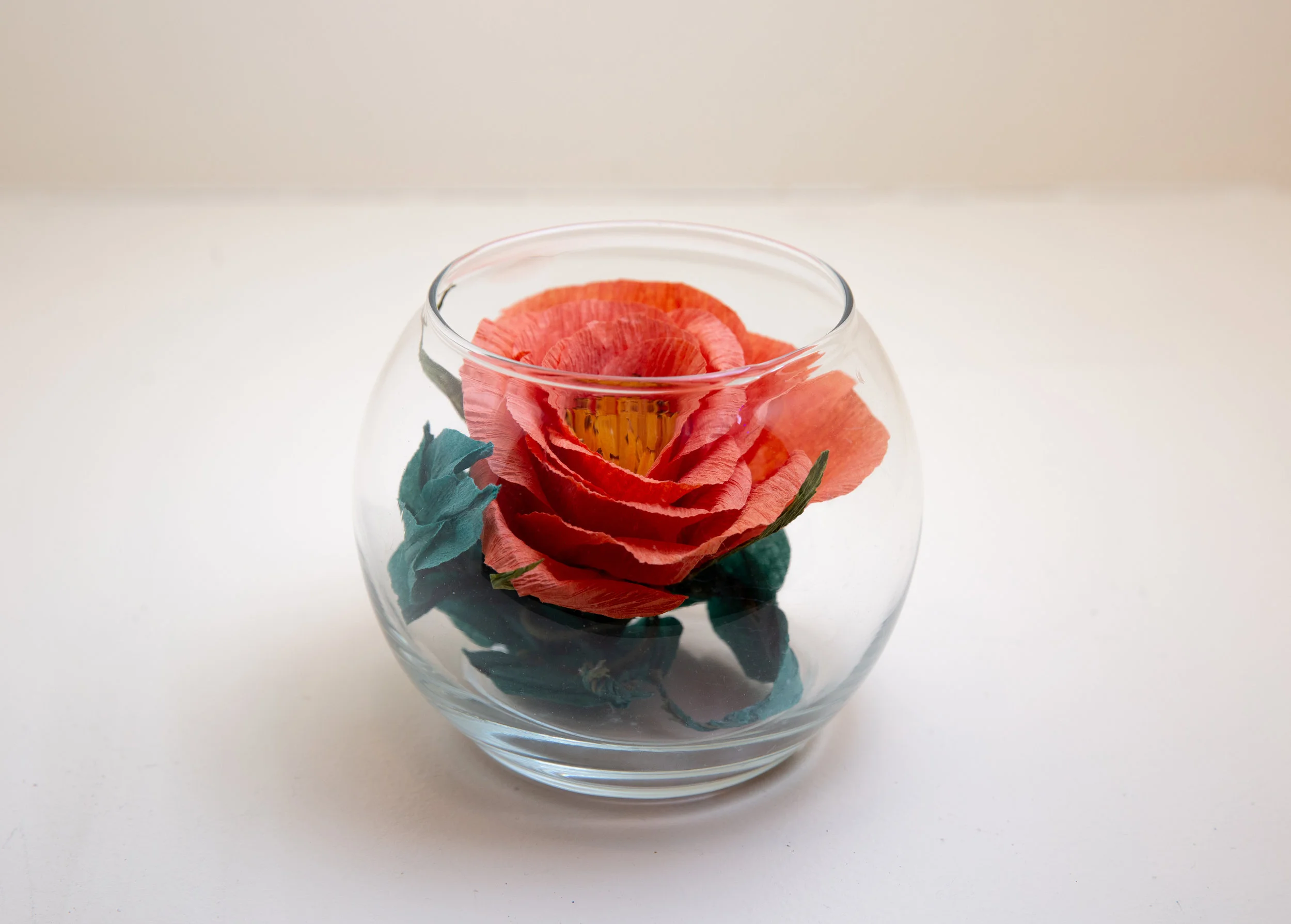 Flower Vase: Red Rose