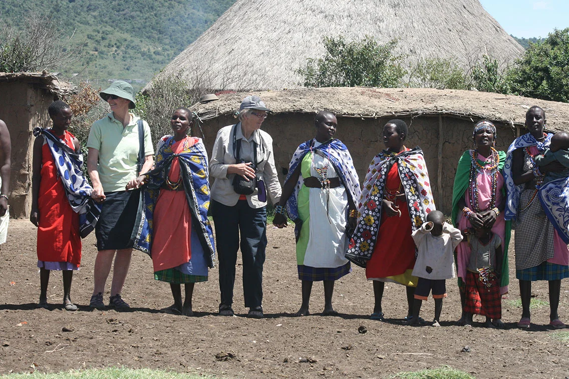 passengers-with-masai-women.jpg