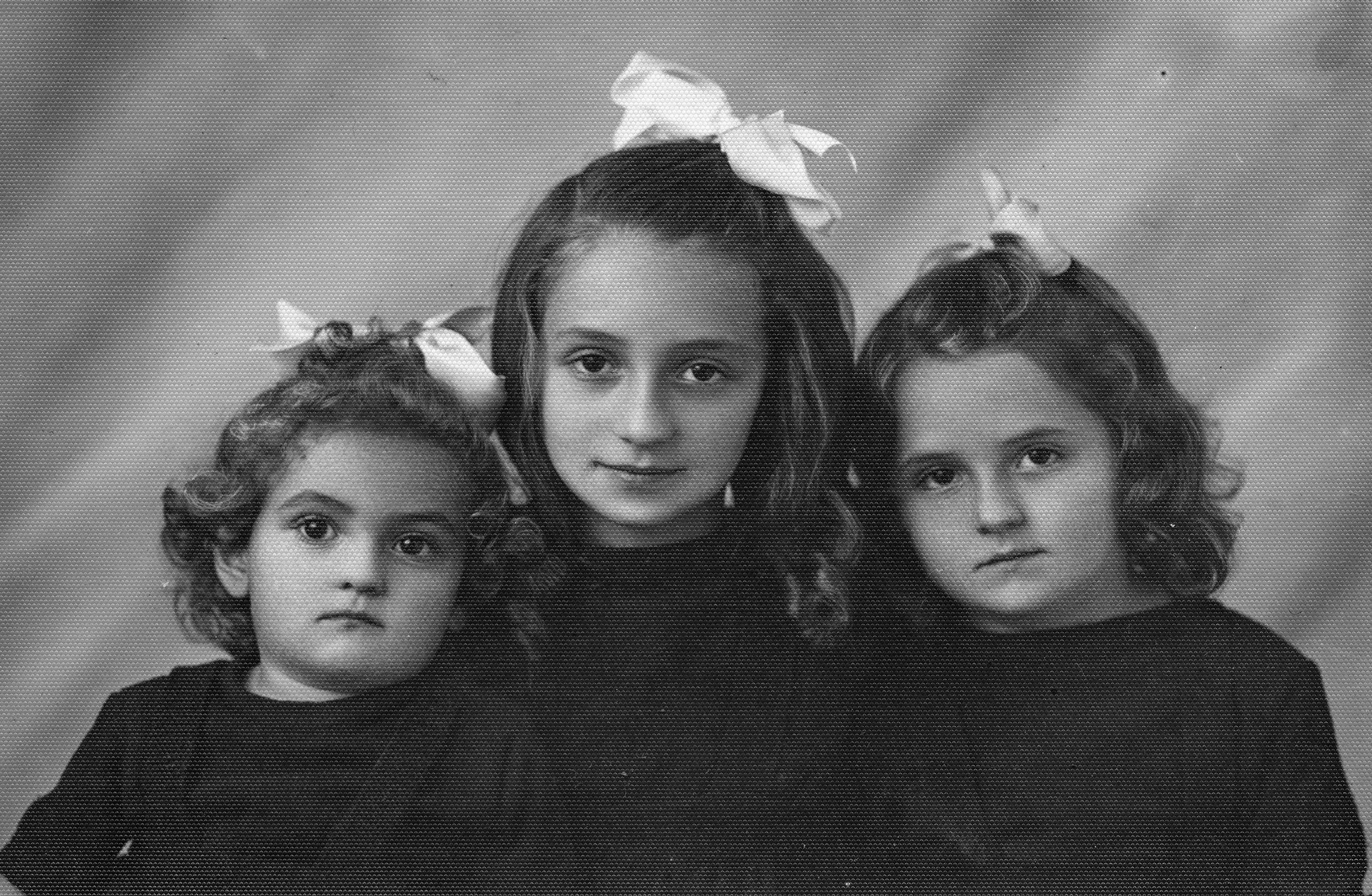 Sisters_2.jpg