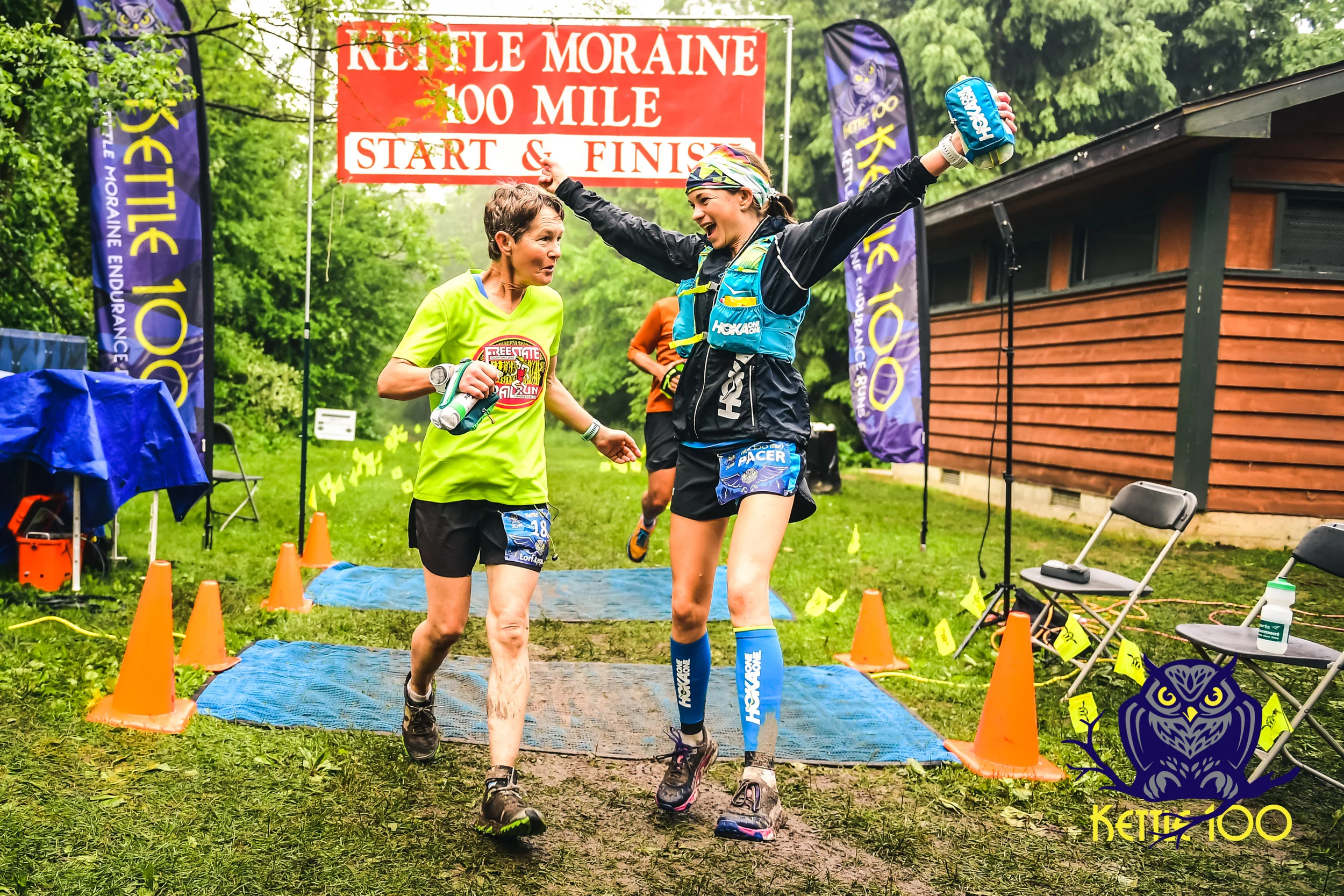 Lori Leonard was 9th overall female- 25:09:21 (with her pacer/daughter Kaci)