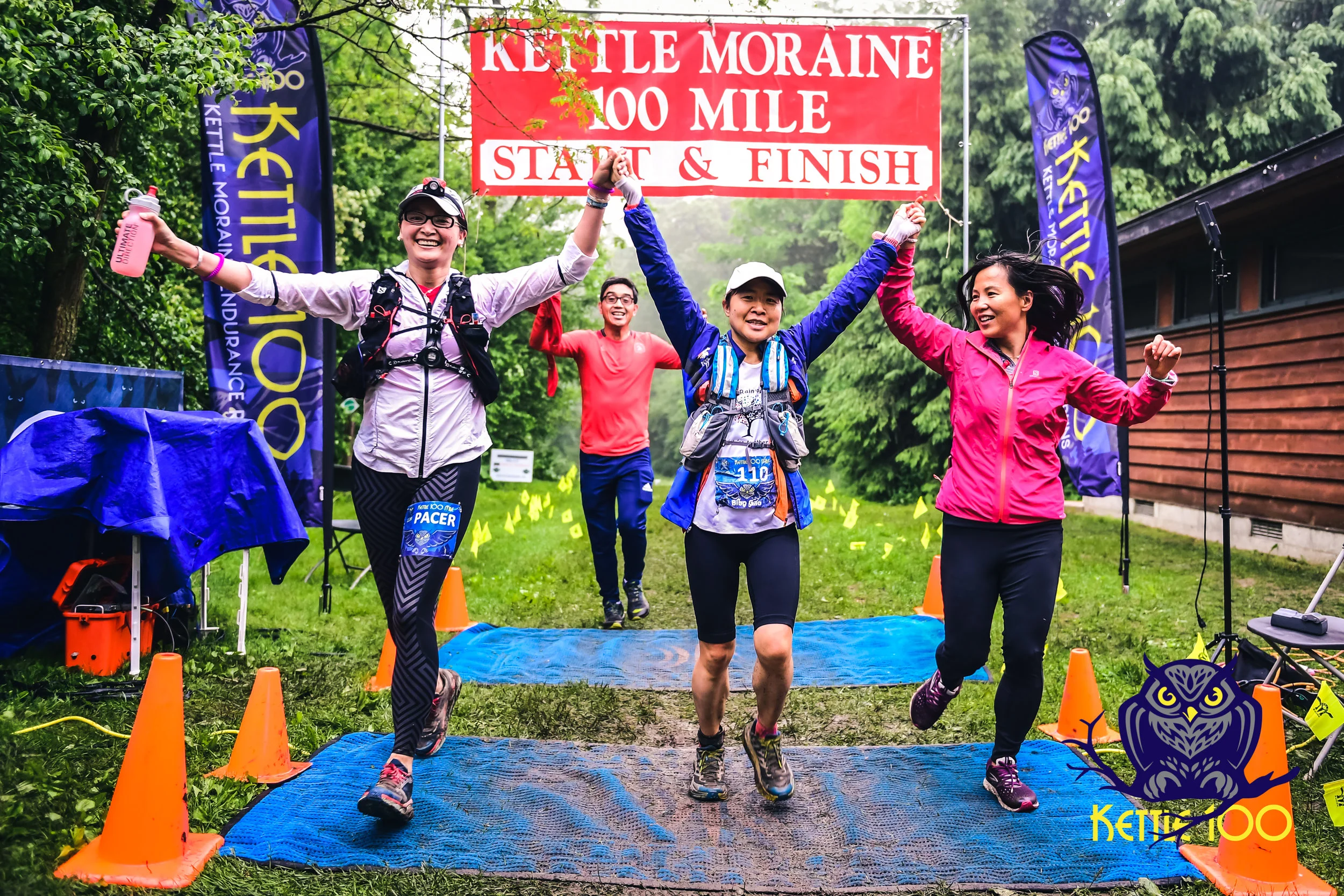 Team work! Bibo Gao from Buffalo Grove, Illinois- 100 mile finisher in a time of 24:58:57