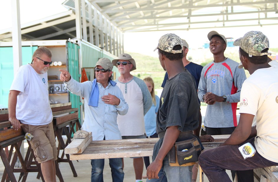 Extollo International 