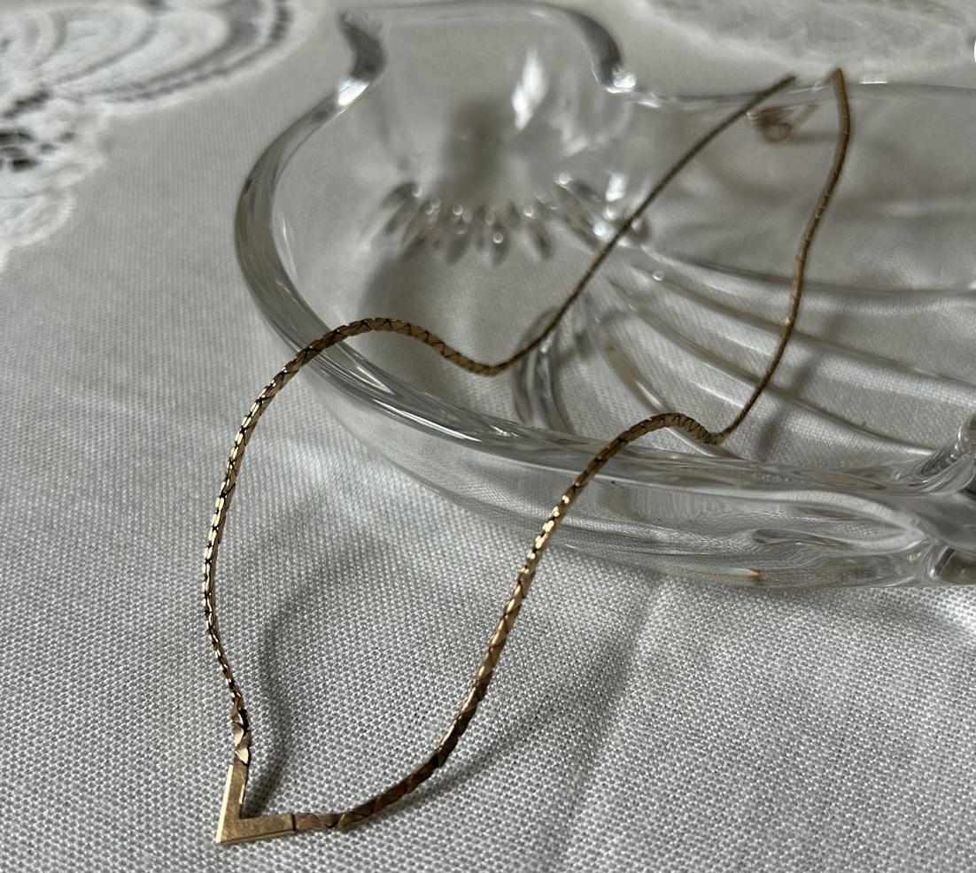 Gold vintage herringbone necklace