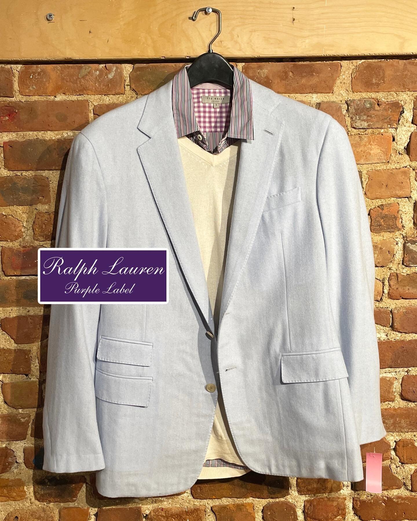 Ralph Lauren Purple Label Cashmere Baby Blue Blazer Sz 40 R
Prada Nylon Plaid Blazer Sz38 R 
Moncler Navy Canvas Field Jacket Sz XS 
#moncler #prada #ralphlaurenpurplelabel