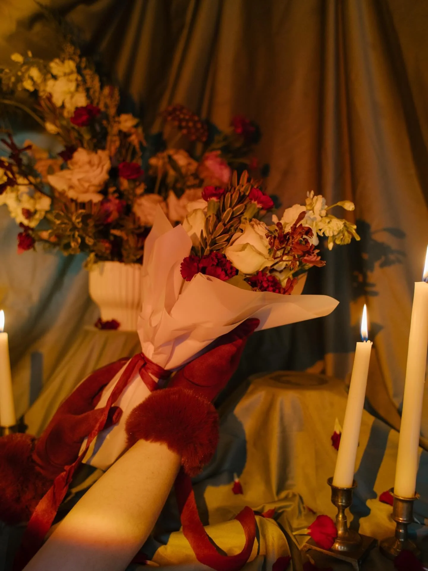 Let us be a helping hand in making your Valentine&rsquo;s Day truly romantic 

Photo by @madelinerosephotos