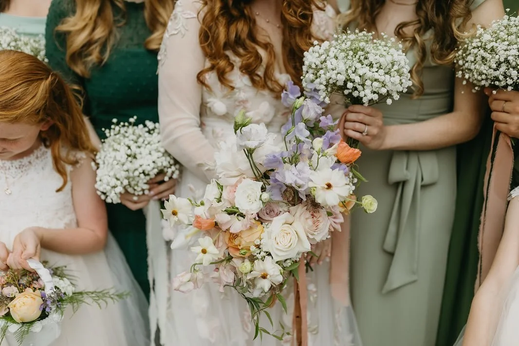 Let&rsquo;s talk about large bridal parties 

There is a lot of opinions out there about large bridal parties:

&ldquo;You&rsquo;re not going to talk to half those people after your wedding&rdquo; &ldquo;that&rsquo;s too many!&rdquo; &ldquo;I don&rsq