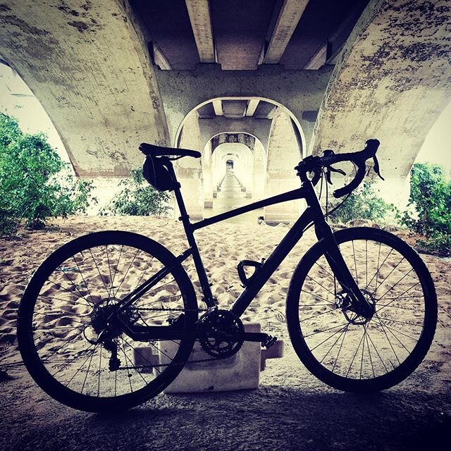 I rode in the rain today. It was my first bad weather ride, but I have to tell you, it was a lot of fun. I think I&rsquo;m going to start shopping for some cycling rain gear. Any recommendations? #rideroadwhenthetrailsarewet #giantbicycles #giantbike