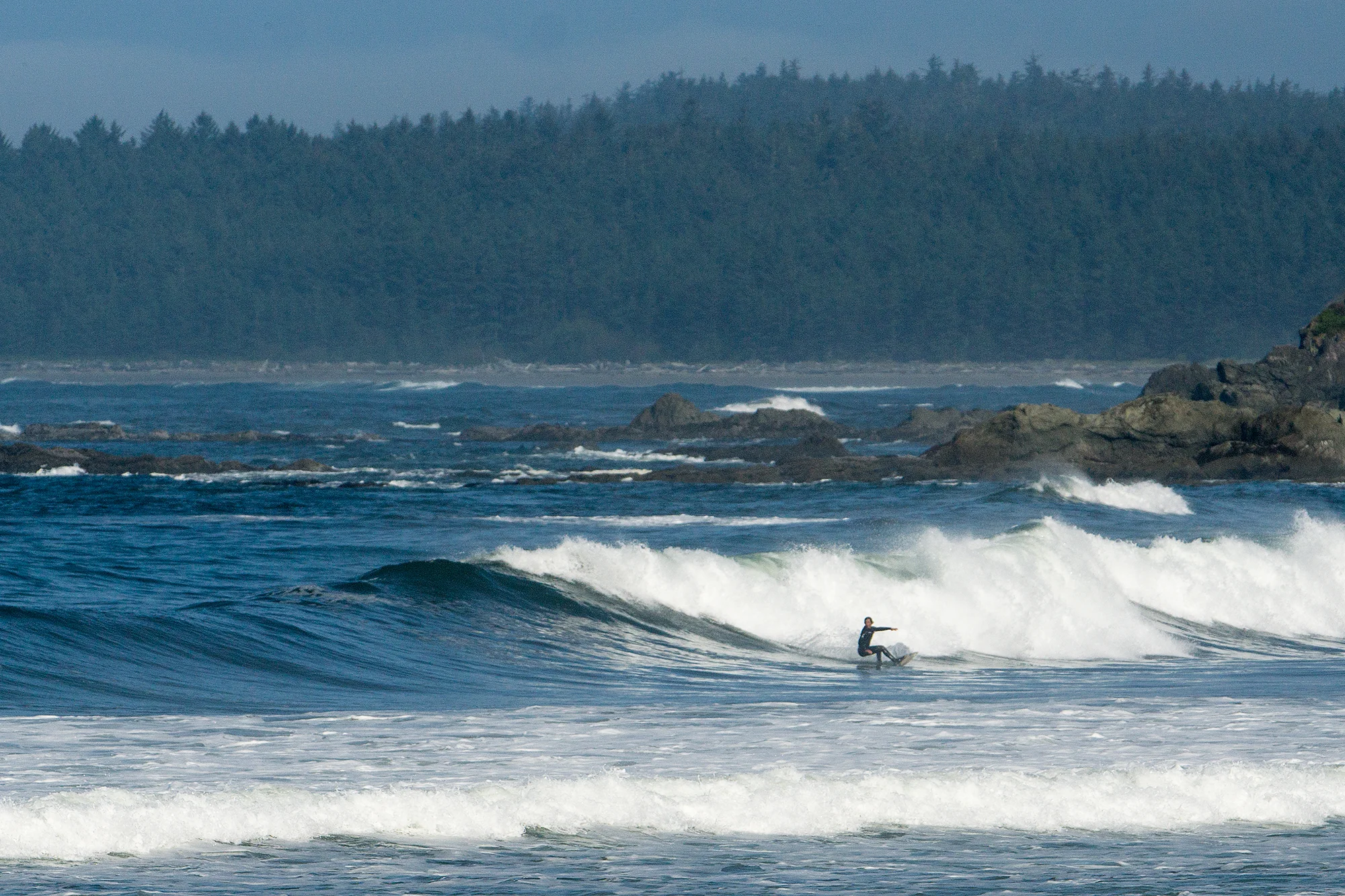 20_DSC04166_1_Greg_Urata_Bottom_Turn.jpg