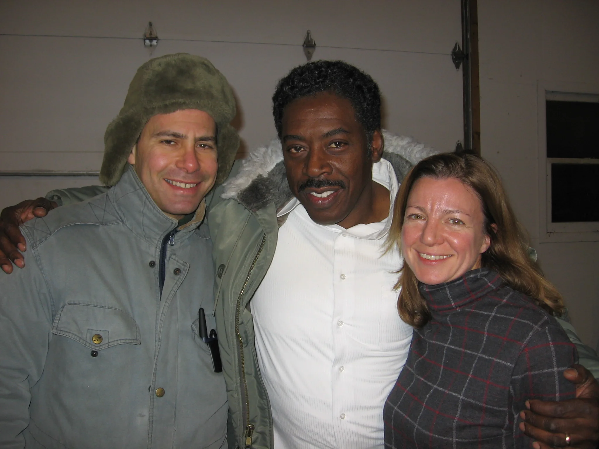  Ernie Hudson posing for a photo with Producer Steve Ordower and Executive Producer Christina Ordower. 