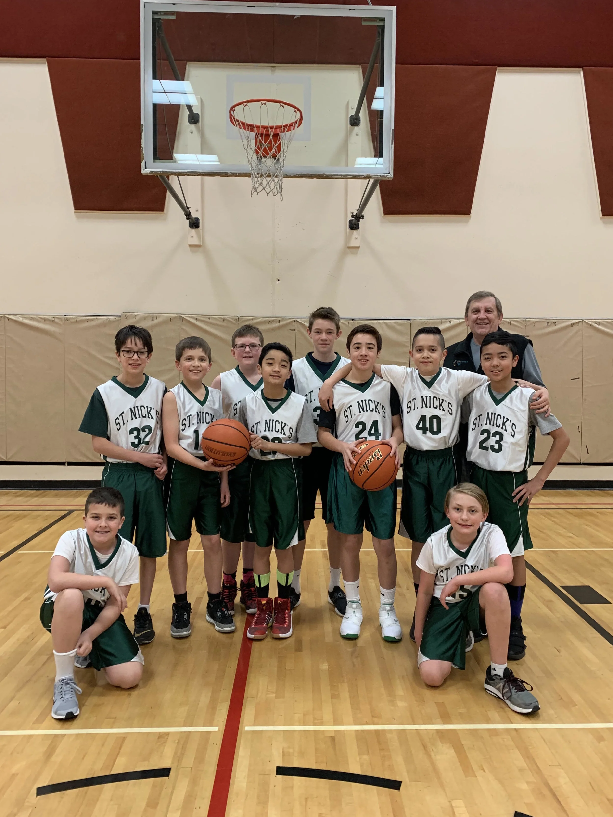 2018 19 Eagles team.jpg
