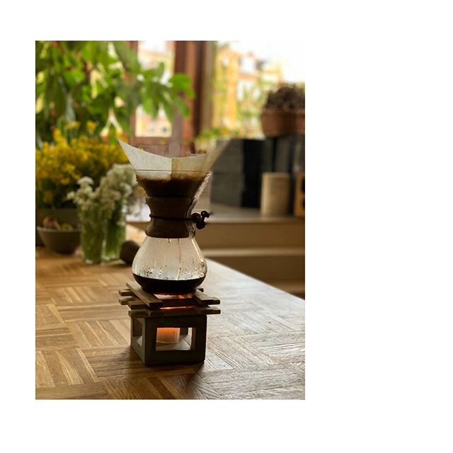 Belén du jour!

Every sunny Saturday and Sunday our terrace is open for chemex coffee and something sweet

#chemex #chemexcoffee #sweet #coffee #9am #9uur #sunnyweather #bonanzacoffee