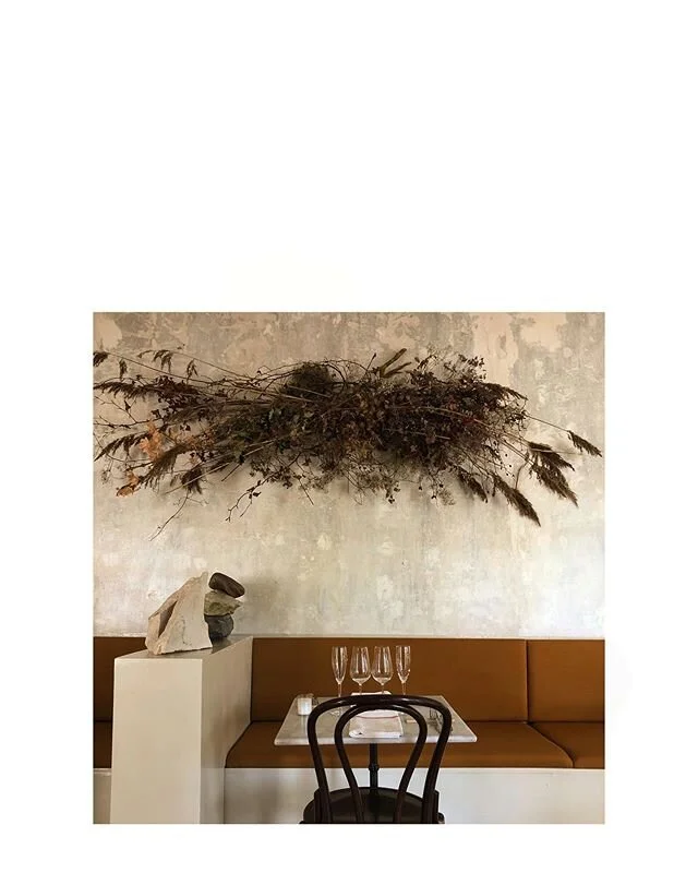 Bel&eacute;n du jour!

#interiordesign #interior #driedflowers #foraged #odetonature #nature #naturalwine #dutchlandscape #dutchcuisine