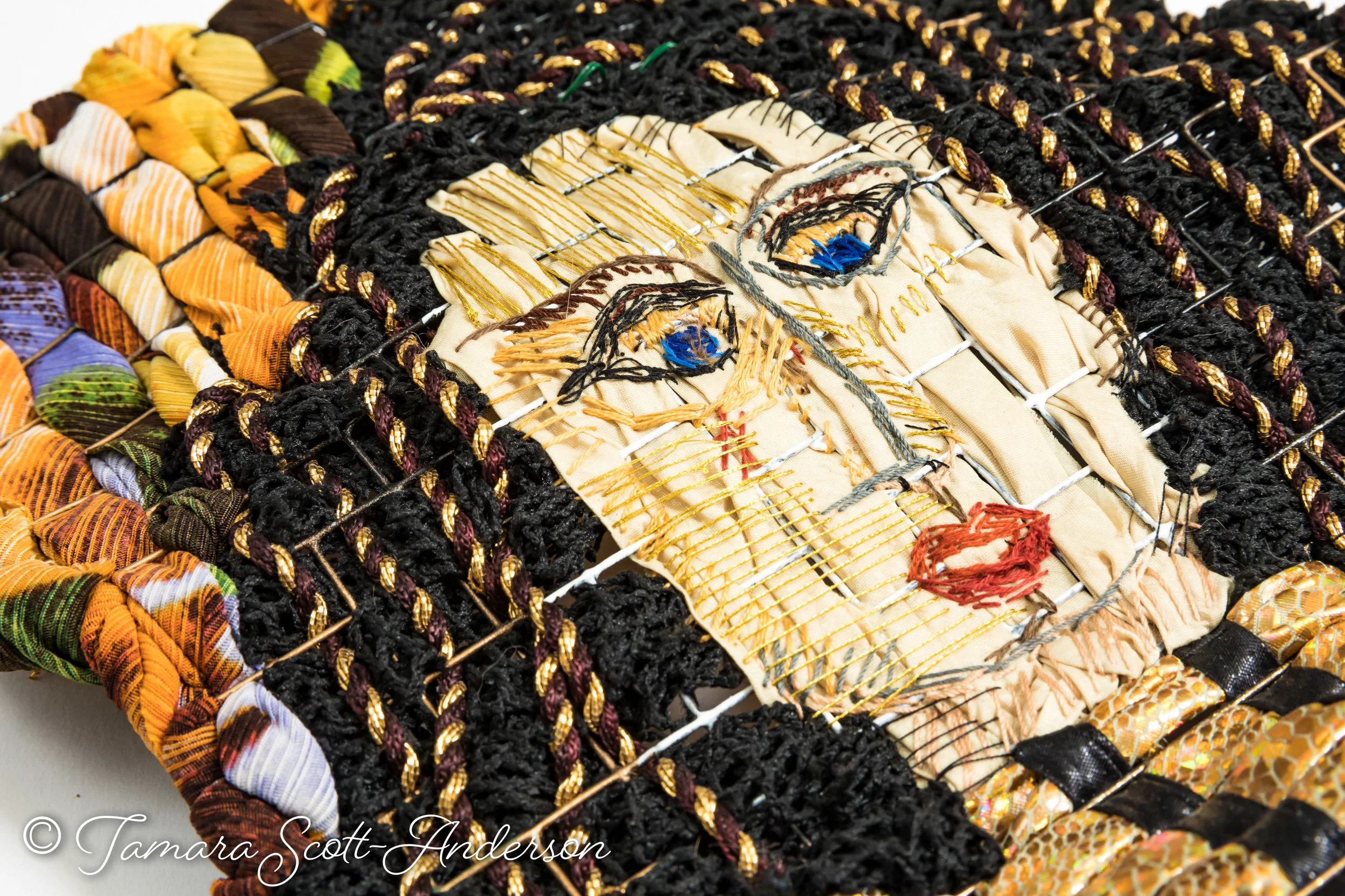 Queen of the Nile Detail 04 web.jpg
