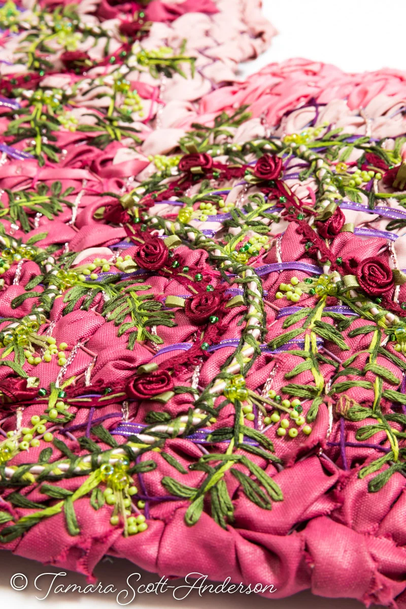 Hearts & Flowers Detail 02 web.jpg