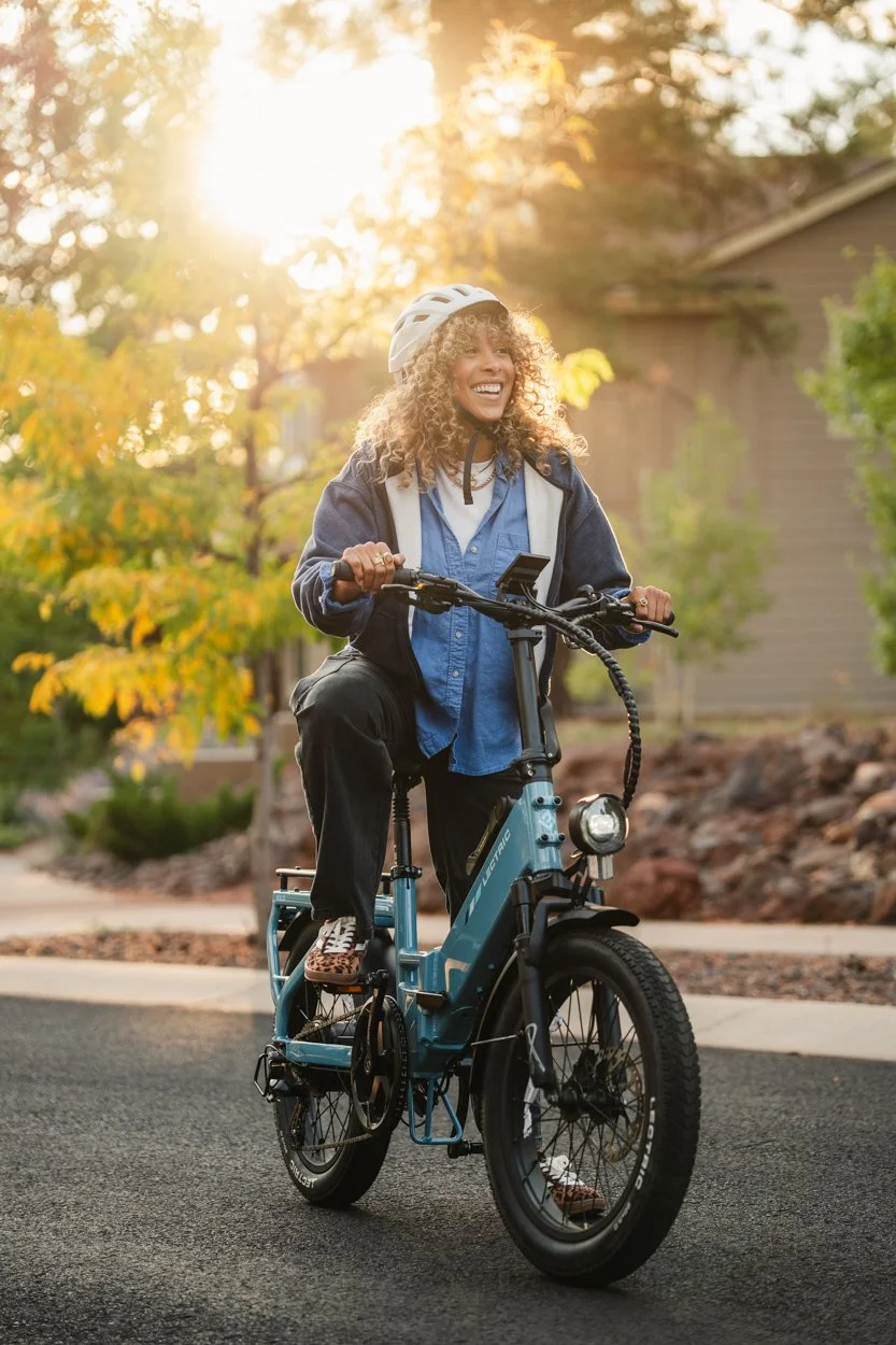 Lectric.Sep25.LifestyleSmall.103.jpg