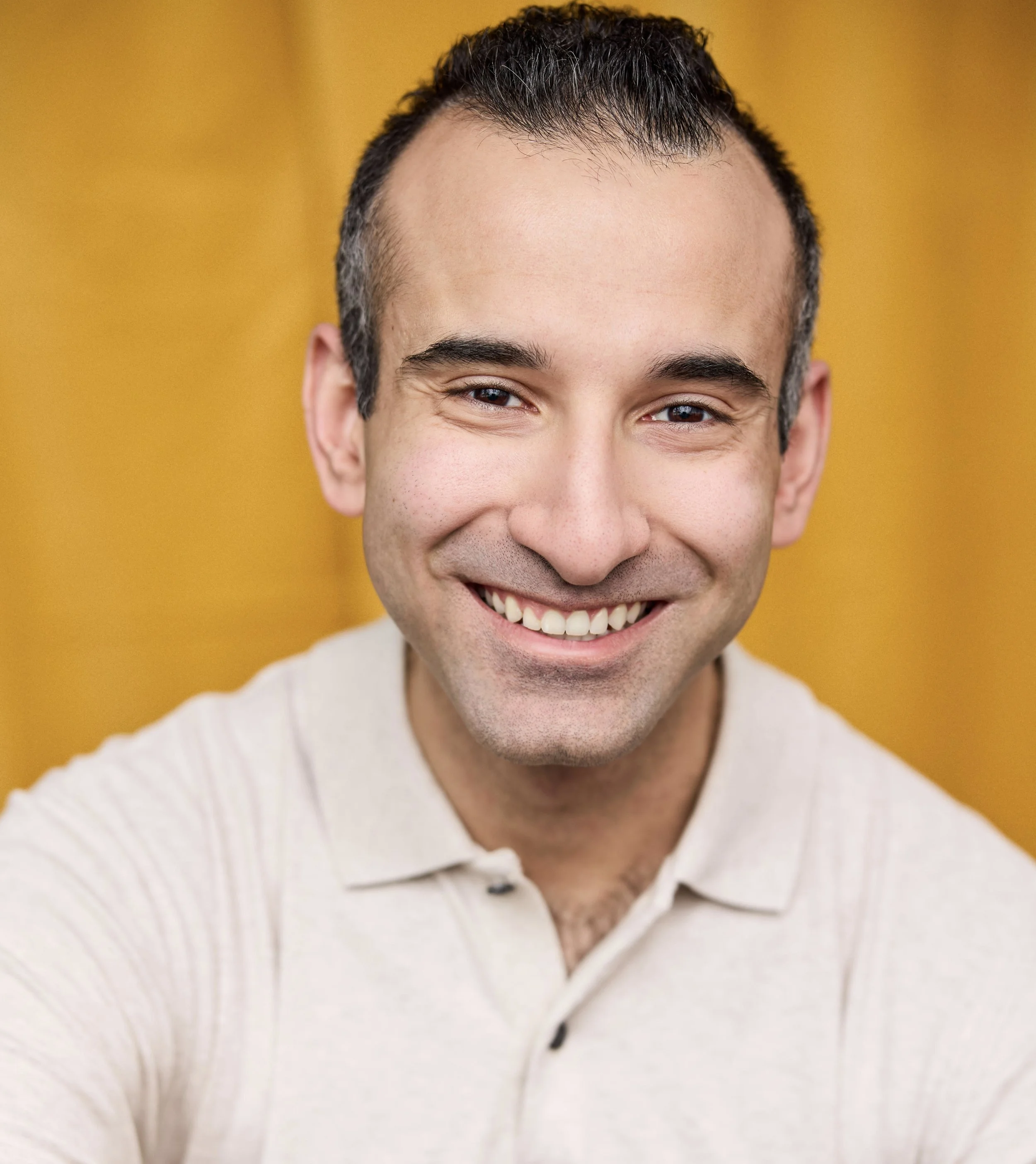 ALEJANDRO FUNDORA_HEADSHOT.jpg