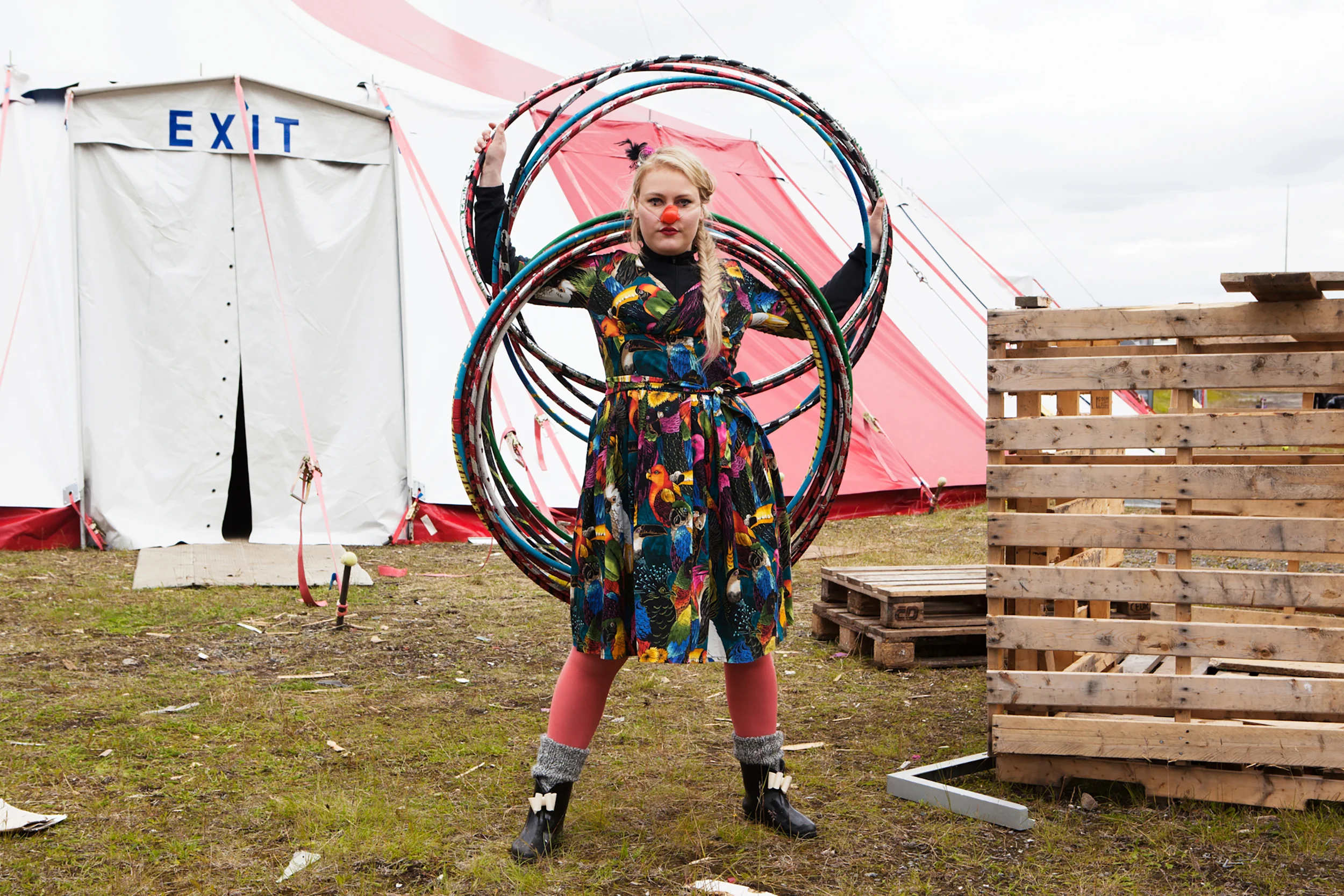 JEANEEN_LUND_CIRCUS-5.jpg
