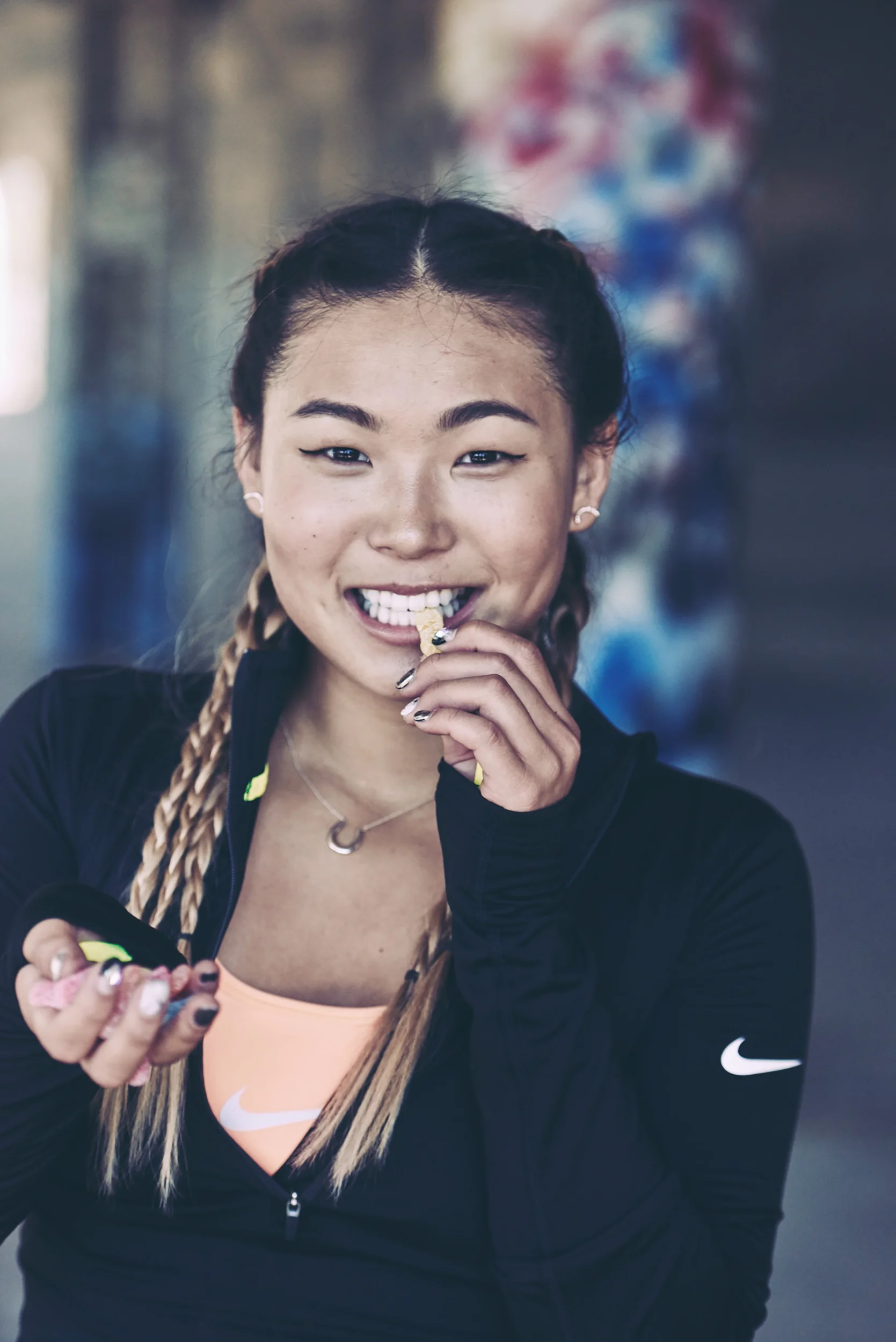 NIKE