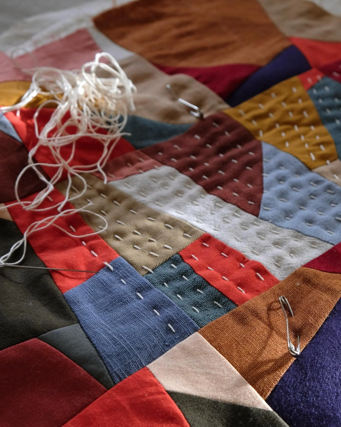 Some new things underway
.

#wallhanging #textileart #handmade  #homemade #improvquilting #quilting #slowstitching #madeslow #supportsmallbusiness #shopsmall  #circulareconomy #dolessharm #improvquilting #quilt #sewing #craft #madeinramsgate #womenwh