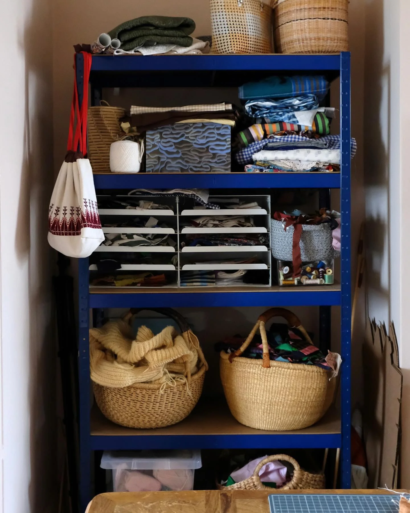 A little studio pic to get me motivated to tidy in here today. I have a bunch of stuff to sort out and put away ahead of a fun shoot on Friday 

I think my favourite little bit of storage is my library of scraps, where I keep offcuts and little bits 