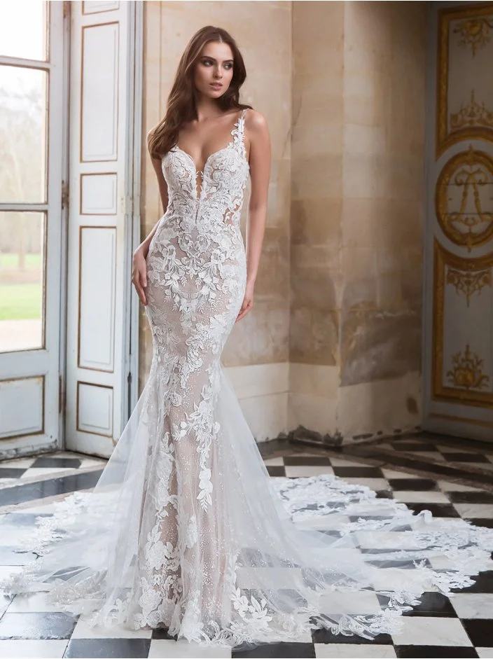 'Ravenna' - Elysee - Size: 14 - RRP: £2995 - Now: £1895