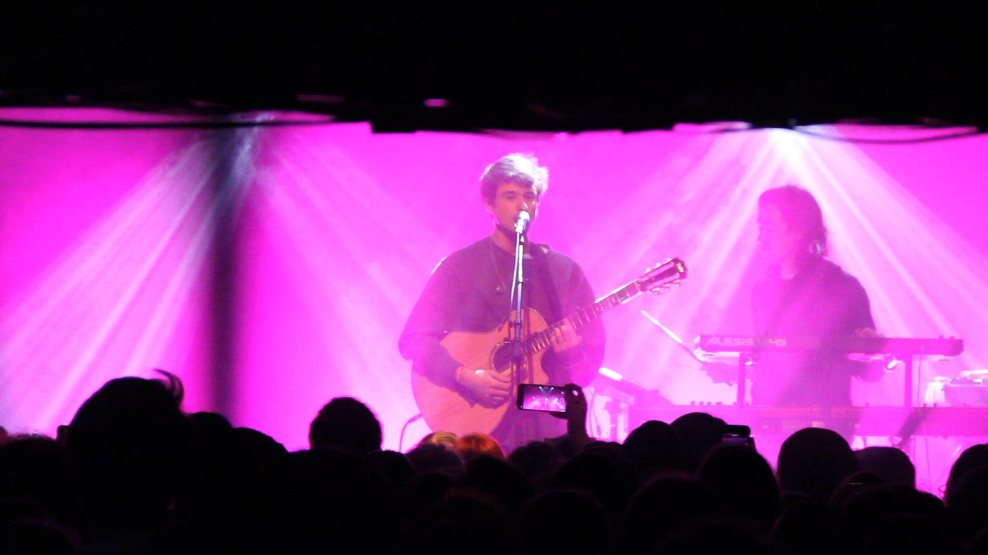 LIVE 1.png