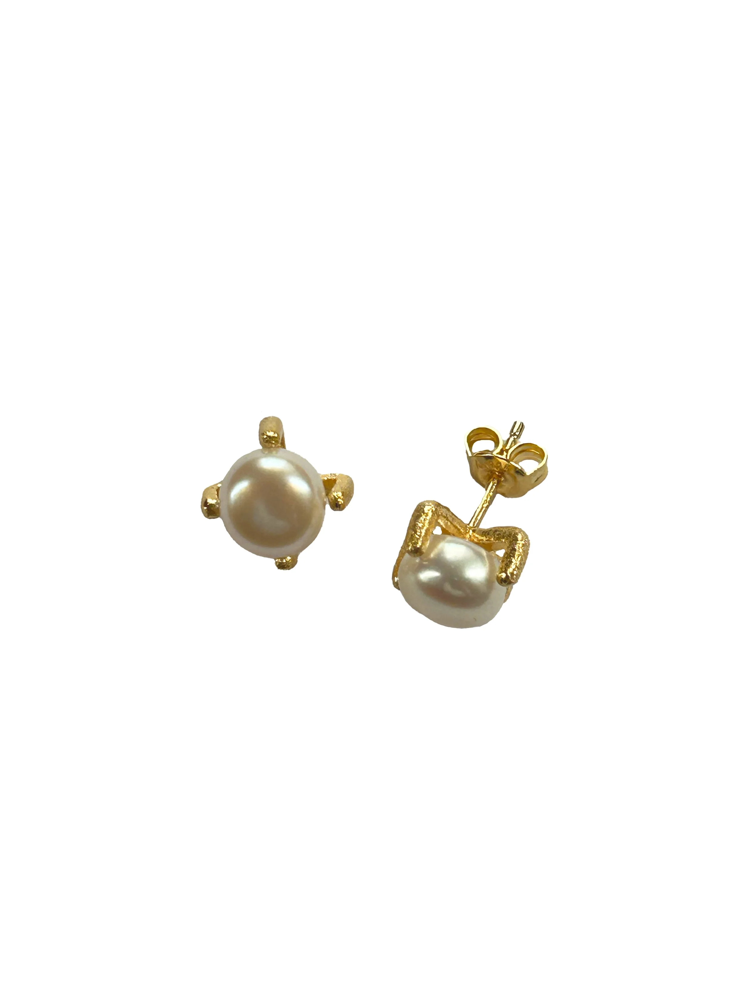 Camilla_pearl_studs.jpg