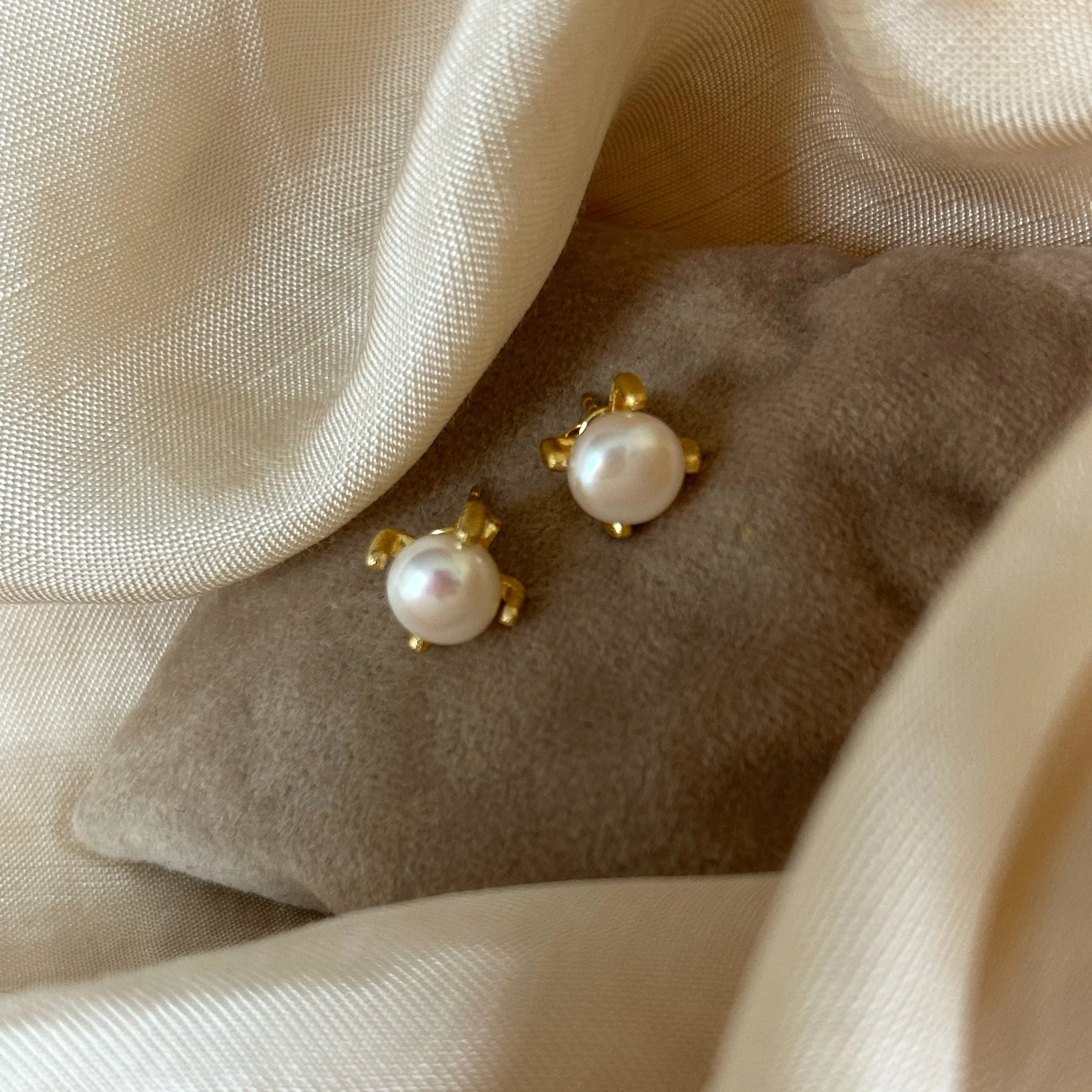 Camilla-pearl-ear--2.jpg