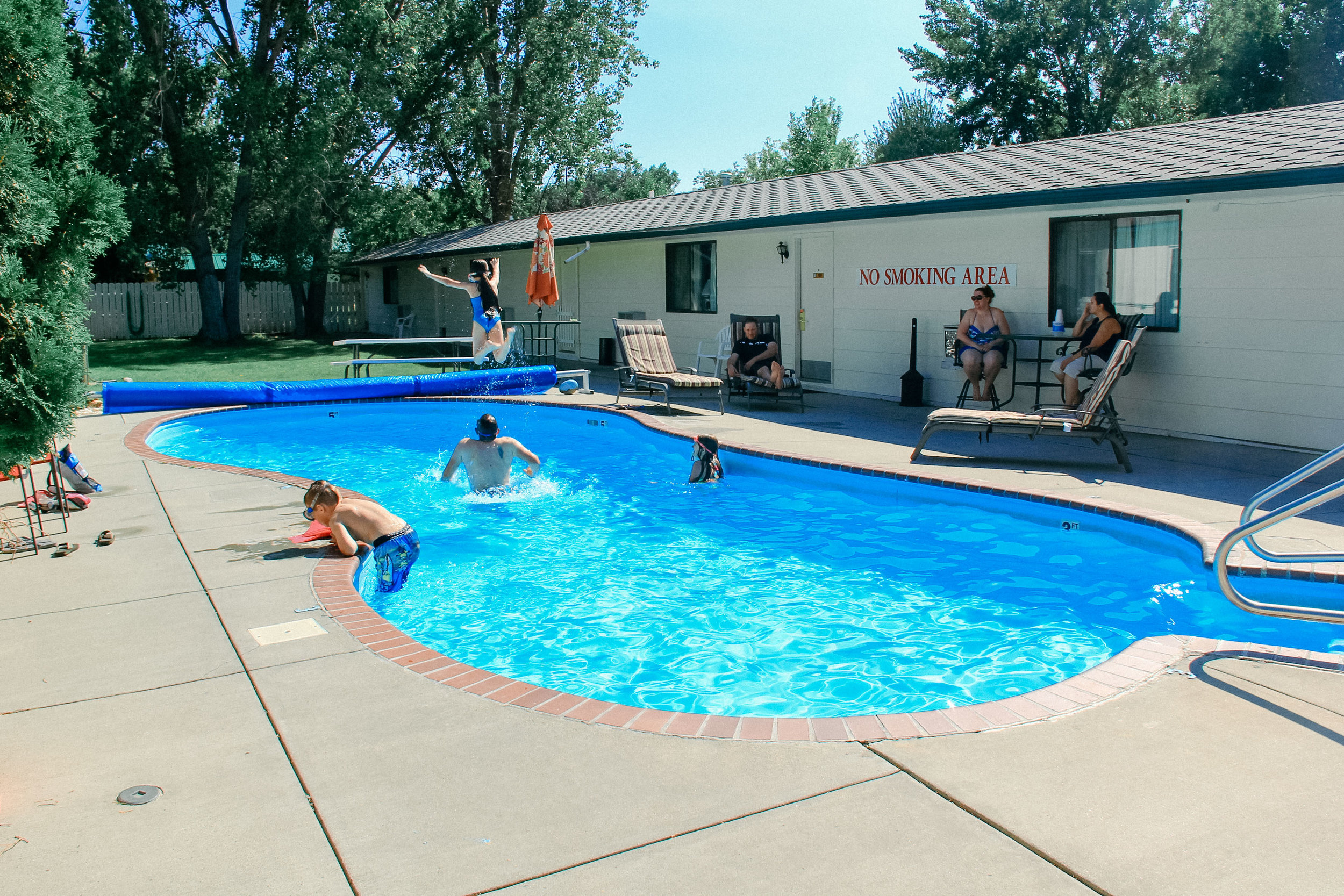 Amenities — Sunrise Motor Inn