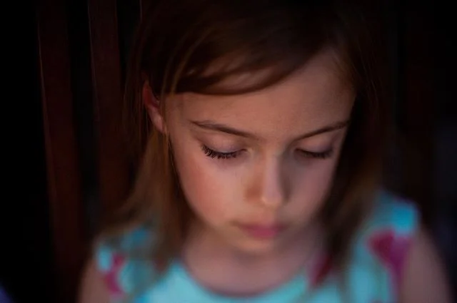 When life gets blurry, adjust your focus💜 #our52group #familyportraitphotographer #portraitphotography #wildchild  #phoenixphotographer