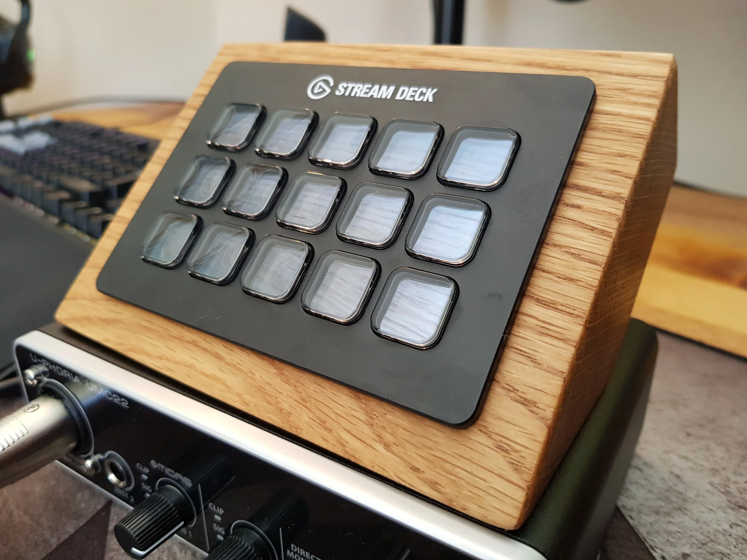Oak Stream Deck stand