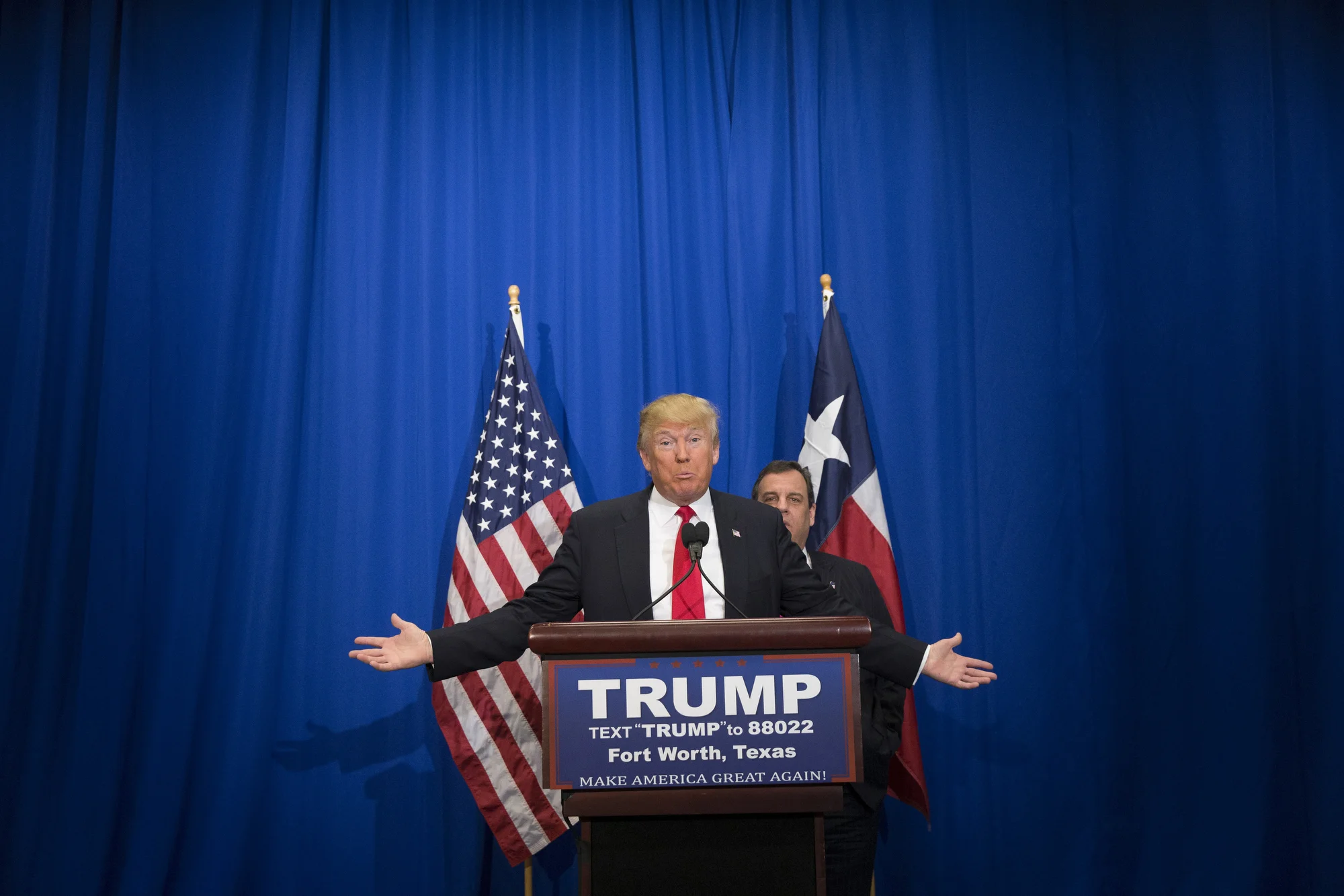 Chris Christie shadows candidate Donald Trump