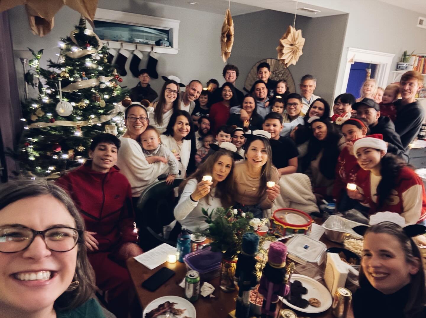 Feliz Nochebuena! Merry Christmas! ✨🪇 A joy to be together to celebrate our King Jesus. The Deliverer has come! May surprising joy and deep hope be yours this Christmas.

For to us a child is born, to us a son is given;
and the government shall be u