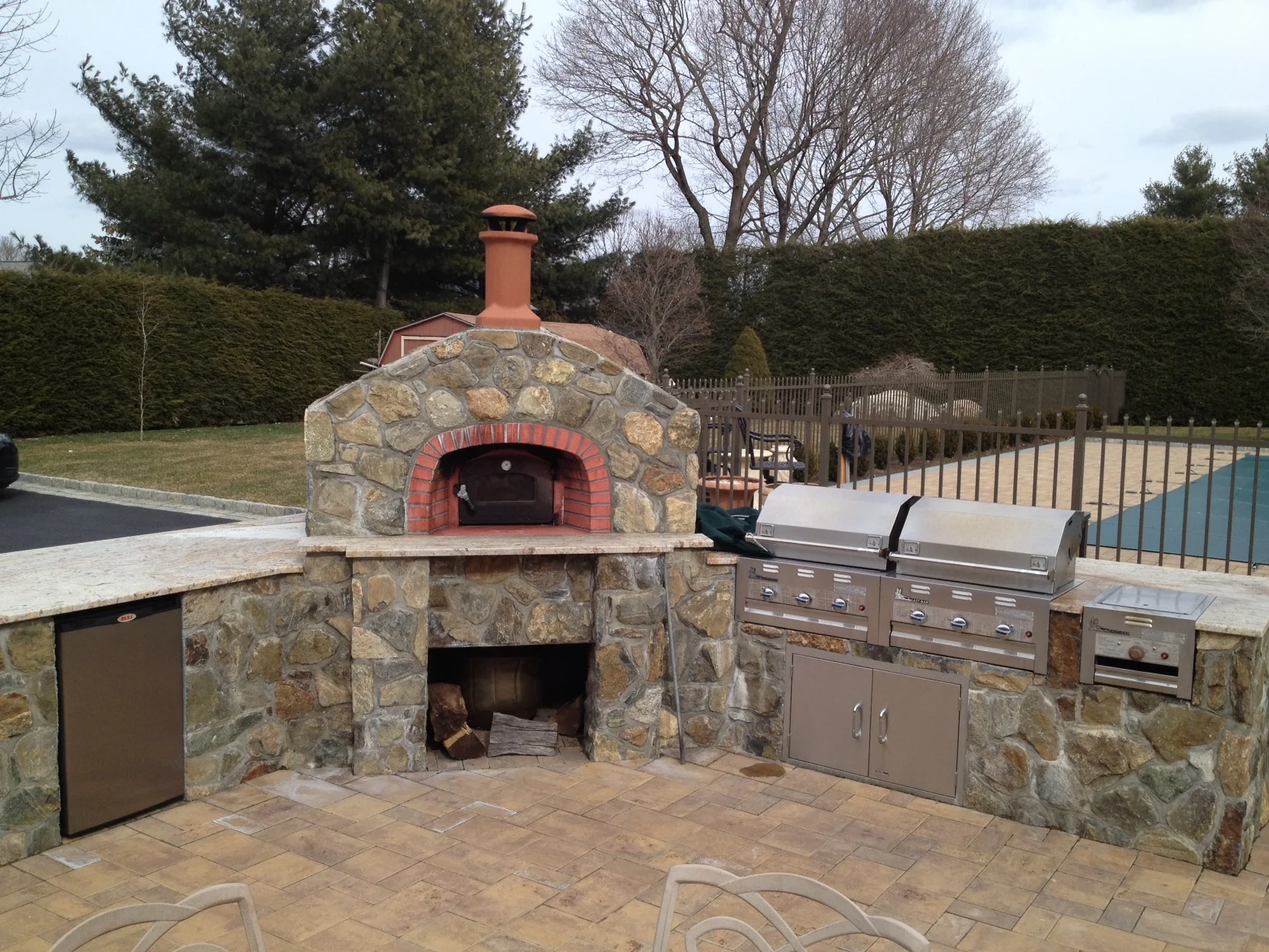 PIZZA OVEN-Nick's Dad.JPG