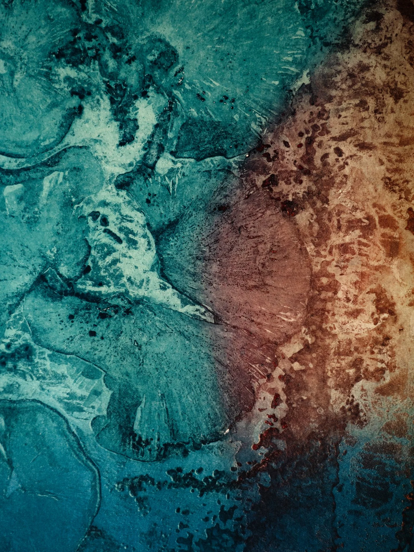 LookBelow_01_Closeup.jpg