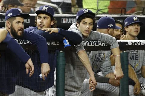 Yelich watches helplessly as Brewers fall short again