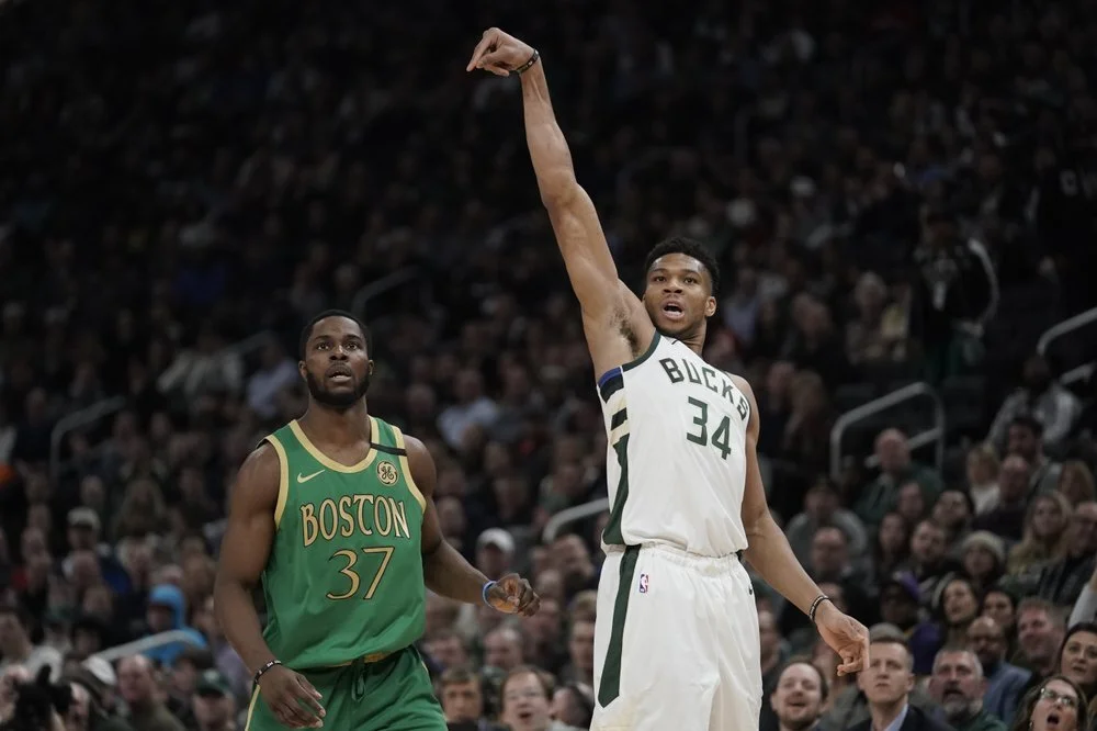 Antetokounmpo, Bucks hold off Celtics, 128-123