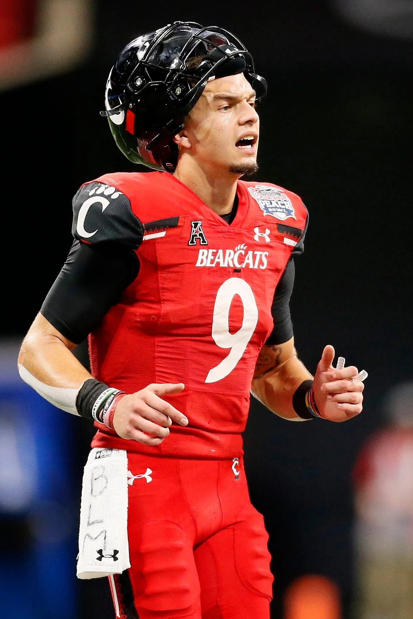 Bearcats getting QB Ridder, DE Sanders back for next season