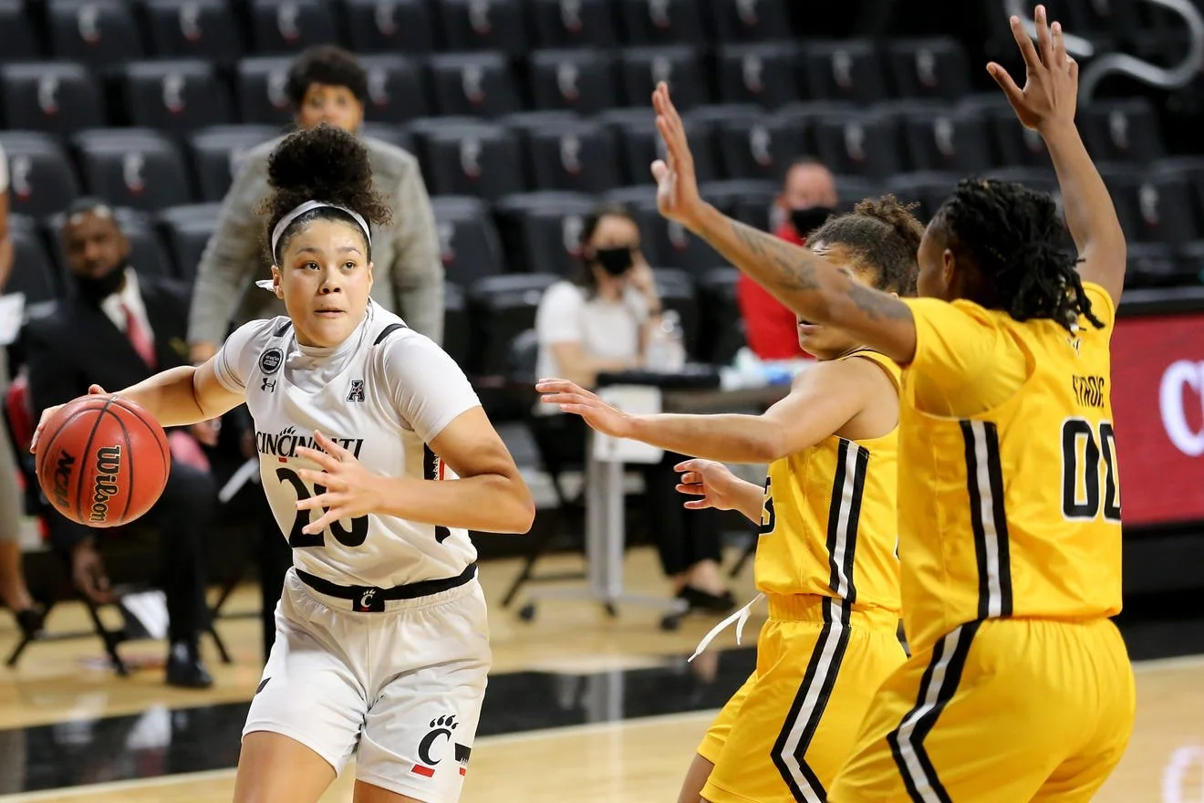 The future is now for Cincinnati Bearcats sophomore guard Jillian Hayes